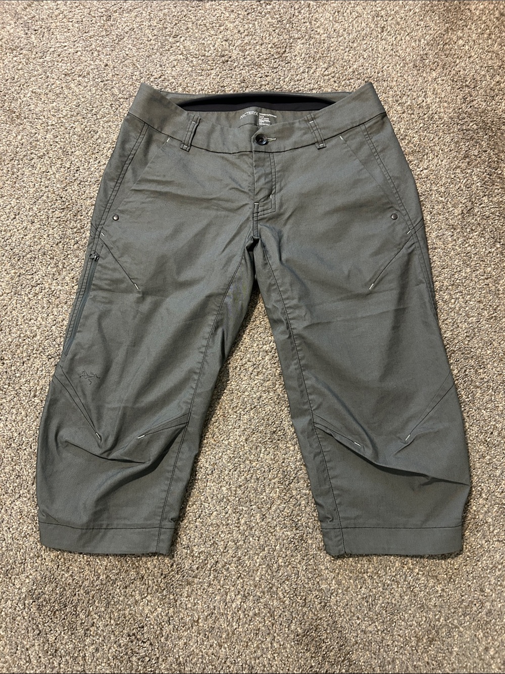 Arc’teryx Capri Women’s Pants—Gray —size 10 LIKE NEW